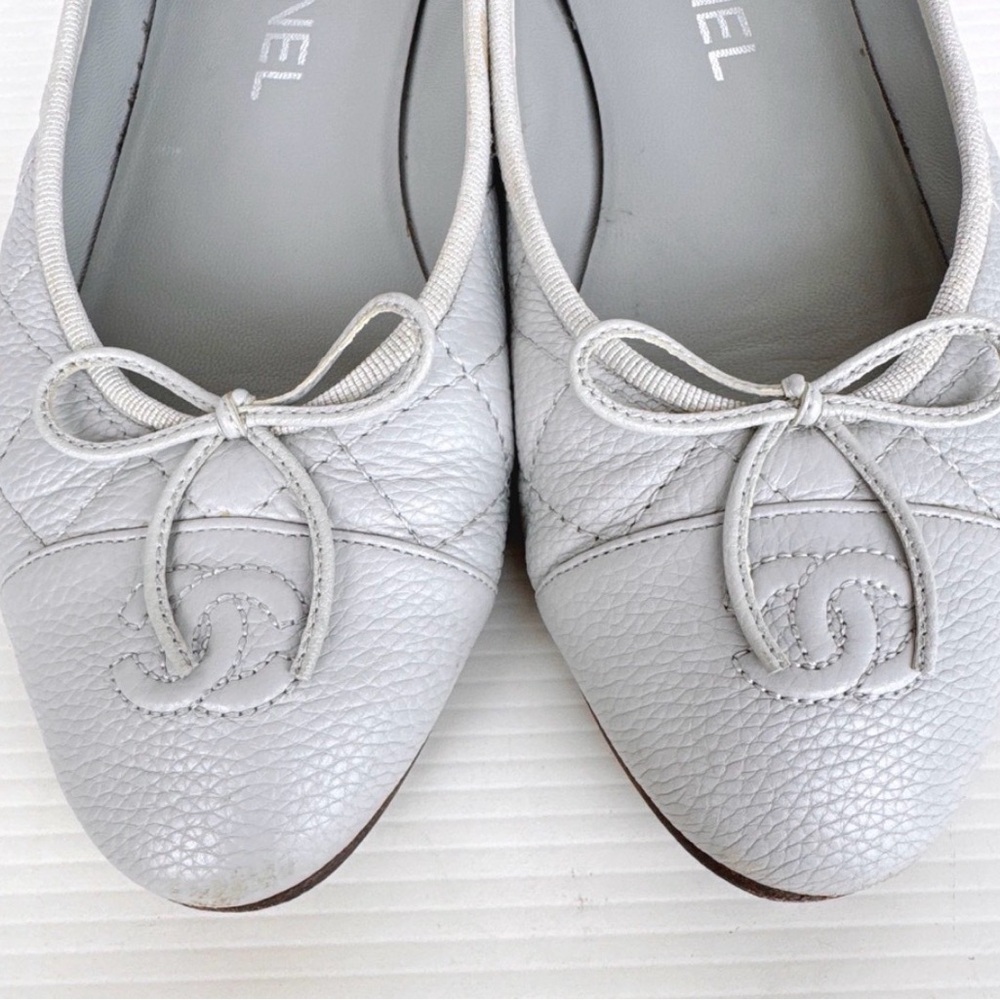 CHANEL Light Gray Quilted Leather Ballet Flats 37.5 - Picture 2 of 8